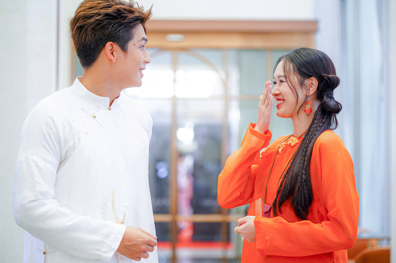 Anh Phạm và Quốc Anh hôm ra mắt phim Thám tử Kiên tại Hà Nội. Ảnh: Duy Phạm.