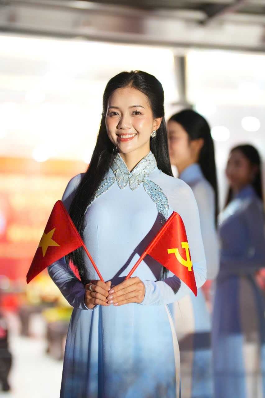 Sắp tới, lễ diễu binh, diễu hành cấp quốc gia kỷ niệm 50 năm Ngày Giải phóng miền Nam, thống nhất đất nước (30/4/1975-30/4/2025) diễn ra tại TPHCM. Lễ kỷ niệm chính diễn ra từ 6h30 ngày 30/4 tại đường Lê Duẩn và một số tuyến đường trung tâm, được phát sóng trực tiếp trên các kênh của Đài Truyền hình Việt Nam, Đài Truyền hình TPHCM...