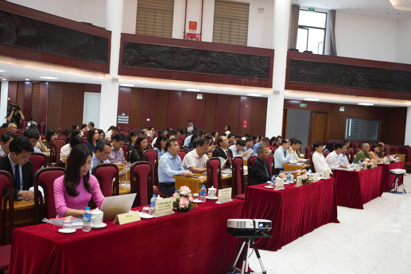 Toàn cảnh hội thảo khoa học Đại thắng mùa Xuân 1975 - Bản lĩnh và trí tuệ Việt Nam do Viện Hàn lâm Khoa học xã hội Việt Nam tổ chức. Toàn cảnh hội thảo khoa học Đại thắng mùa Xuân 1975 - Bản lĩnh và trí tuệ Việt Nam do Viện Hàn lâm Khoa học xã hội Việt Nam tổ chức.