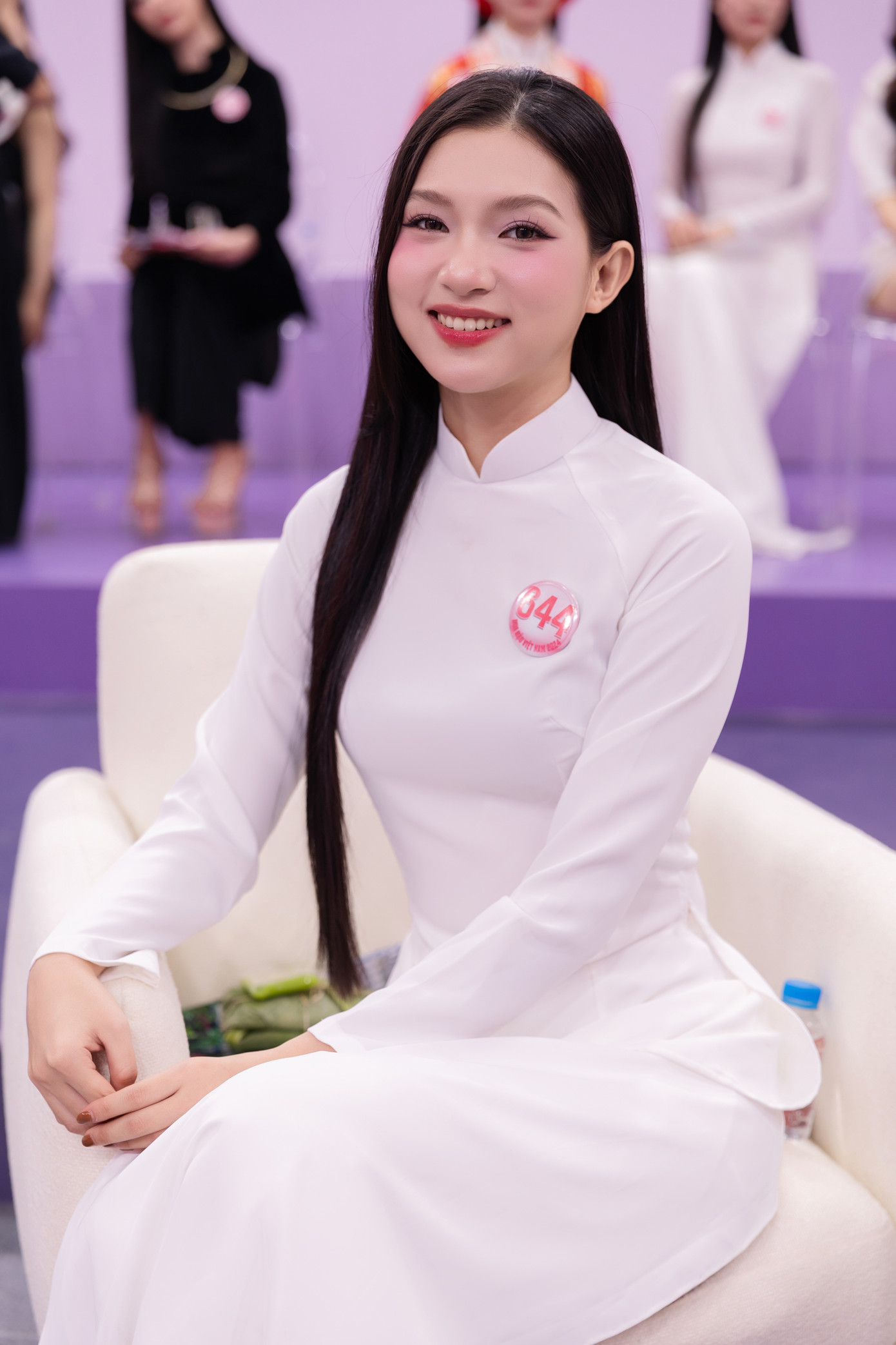 Thí sinh Nguyễn Đỗ Vũ Yến (SBD 644), đến từ Tiền Giang gây ấn tượng khi mặc áo dài trắng. Cô mang đến món hủ tiếu với mong muốn giới thiệu cho bạn bè đặc trưng của quê hương Mỹ Tho.