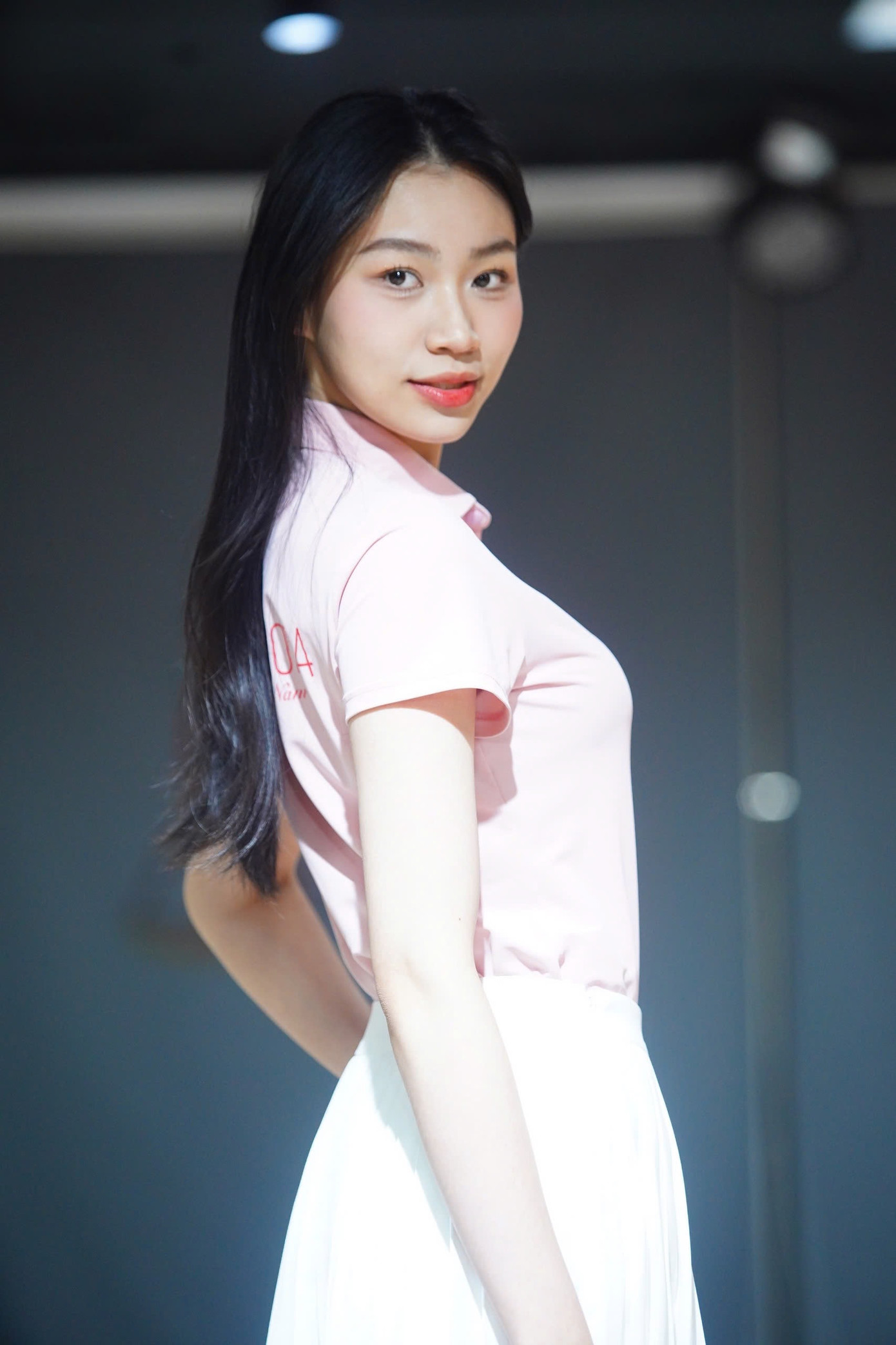 Nói về mục tiêu tại Hoa hậu Việt Nam 2024, Huyền Cơ chia sẻ: "Dù ở bất kỳ cuộc thi hay môi trường nào, chỉ cần chúng ta tin tưởng vào bản thân, sẵn sàng cống hiến hết mình, thì đó đã là cách tuyệt vời nhất để tỏa sáng”.