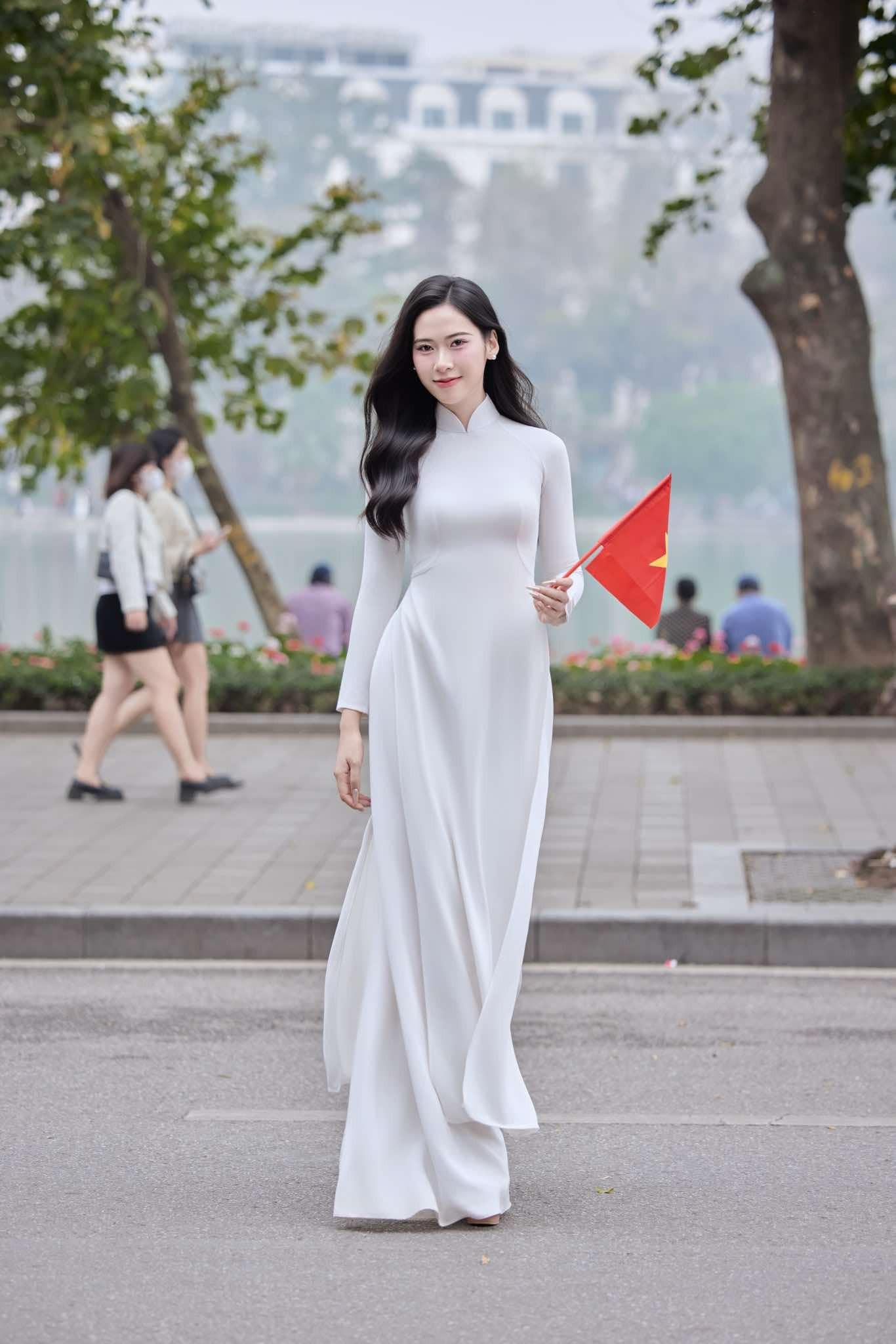 Tại cuộc thi Hoa hậu Việt Nam 2024, người đẹp dân tộc Tày mong muốn được thể hiện bản thân cũng như truyền tải vẻ đẹp của người con gái Cao Bằng đến với tất cả mọi người. Tại cuộc thi Hoa hậu Việt Nam 2024, người đẹp dân tộc Tày mong muốn được thể hiện bản thân cũng như truyền tải vẻ đẹp của người con gái Cao Bằng đến với tất cả mọi người.