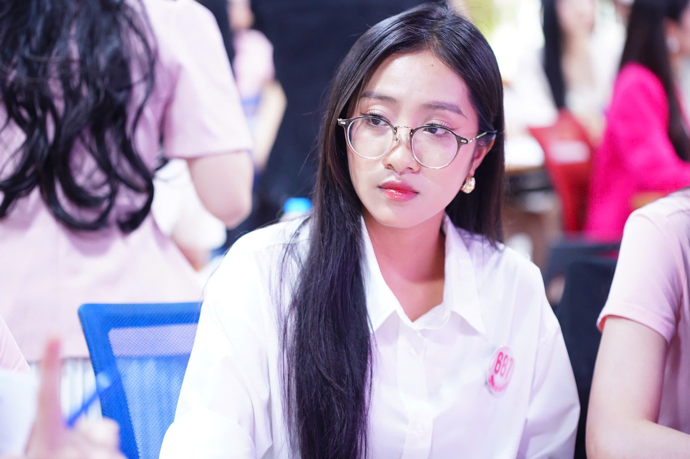 Trúc Linh là một trong 5 thí sinh có phần hùng biện tốt nhất tại buổi học. Cô cho biết bản thân đã chuẩn bị kỹ lưỡng về kiến thức, đọc thêm các vấn đề nóng của xã hội và phong thái tự tin khi thuyết trình trước đám đông. Trúc Linh là một trong 5 thí sinh có phần hùng biện tốt nhất tại buổi học. Cô cho biết bản thân đã chuẩn bị kỹ lưỡng về kiến thức, đọc thêm các vấn đề nóng của xã hội và phong thái tự tin khi thuyết trình trước đám đông.