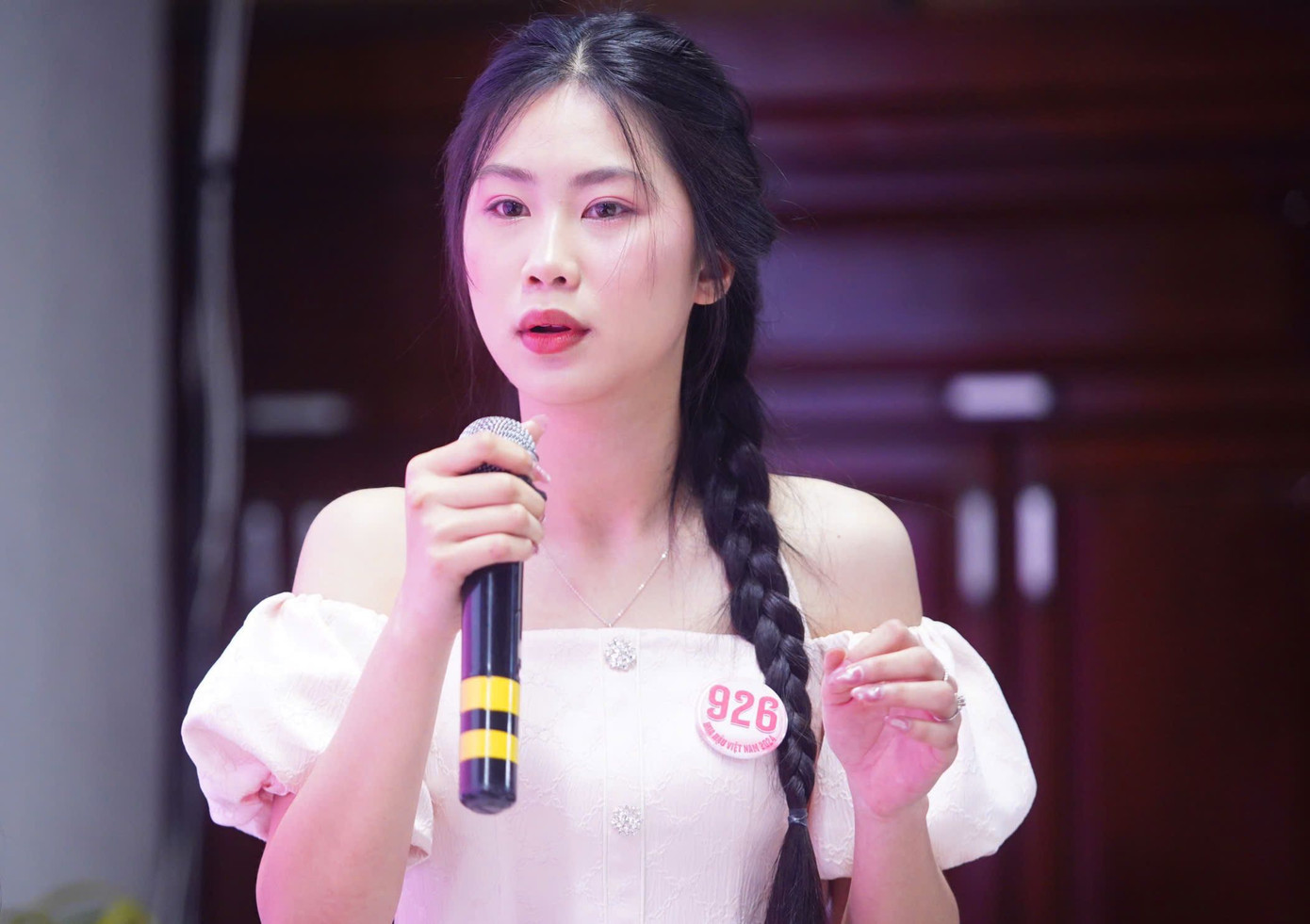 Theo Hoa hậu Đỗ Thị Hà, tranh biện, hùng biện là một trong những kỹ năng quan trọng, cần thiết với một cuộc thi nhan sắc. Đây cũng là yếu tố để ban giám khảo đánh giá năng lực, sự am hiểu kiến thức xã hội và khả năng ngôn ngữ của từng thí sinh. Theo Hoa hậu Đỗ Thị Hà, tranh biện, hùng biện là một trong những kỹ năng quan trọng, cần thiết với một cuộc thi nhan sắc. Đây cũng là yếu tố để ban giám khảo đánh giá năng lực, sự am hiểu kiến thức xã hội và khả năng ngôn ngữ của từng thí sinh.