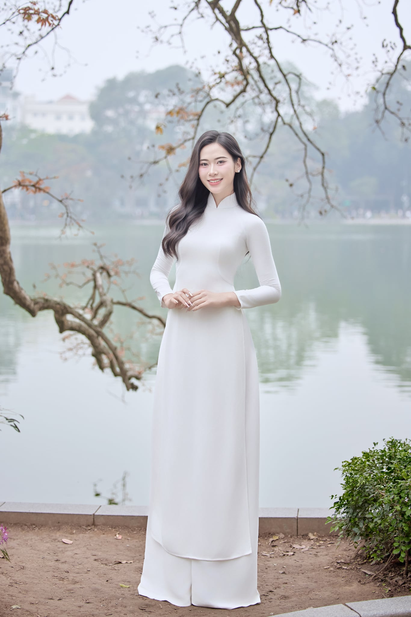 Quý Lan chia sẻ: “Là người trẻ, tôi thấy biết ơn và tự hào khi sinh ra, lớn lên ở đất Việt. Tôi hiểu rằng để có hòa bình, độc lập hôm nay, biết bao thế hệ cha ông đã ngã xuống. Từng dấu mốc lịch sử là dịp để chúng ta thêm trân trọng và tự hào. Trong kỷ nguyên mới của dân tộc, thế hệ trẻ cần không ngừng học hỏi, rèn luyện đạo đức và nuôi dưỡng khát vọng vươn lên để góp phần xây dựng Việt Nam hùng cường”. Quý Lan chia sẻ: “Là người trẻ, tôi thấy biết ơn và tự hào khi sinh ra, lớn lên ở đất Việt. Tôi hiểu rằng để có hòa bình, độc lập hôm nay, biết bao thế hệ cha ông đã ngã xuống. Từng dấu mốc lịch sử là dịp để chúng ta thêm trân trọng và tự hào. Trong kỷ nguyên mới của dân tộc, thế hệ trẻ cần không ngừng học hỏi, rèn luyện đạo đức và nuôi dưỡng khát vọng vươn lên để góp phần xây dựng Việt Nam hùng cường”.