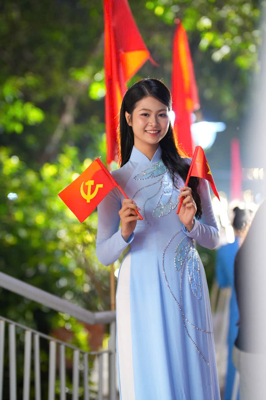 Sắp tới, lễ diễu binh, diễu hành cấp quốc gia kỷ niệm 50 năm Ngày Giải phóng miền Nam, thống nhất đất nước (30/4/1975-30/4/2025) diễn ra tại TPHCM. Lễ kỷ niệm chính diễn ra từ 6h30 ngày 30/4 tại đường Lê Duẩn và một số tuyến đường trung tâm, được phát sóng trực tiếp trên các kênh của Đài Truyền hình Việt Nam, Đài Truyền hình TPHCM...