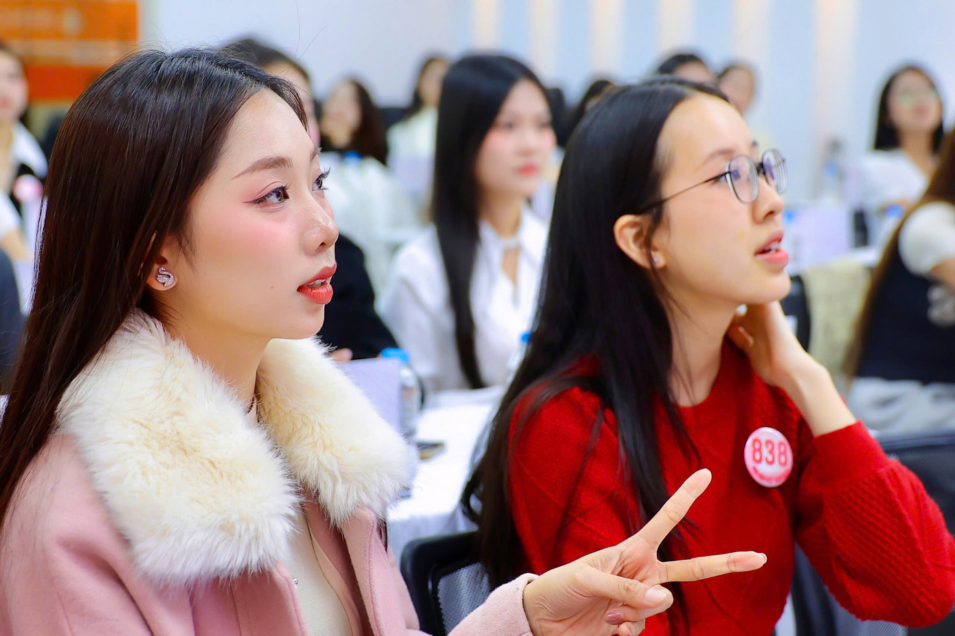 Phạm Thùy Dương là một trong ba thí sinh chiến thắng ở thử thách biểu cảm giọng nói. Thùy Dương chia sẻ cô có lợi thế khi từng học các lớp MC cơ bản và thuyết trình. "Tôi may mắn khi trở thành thí sinh của cuộc thi Hoa hậu Việt Nam 2024 và có những trải nghiệm quý giá. Buổi học về thuyết trình trang bị thêm cho tôi những kiến thức cần thiết để tự tin hơn trong hành trình sắp tới", Thùy Dương nói.