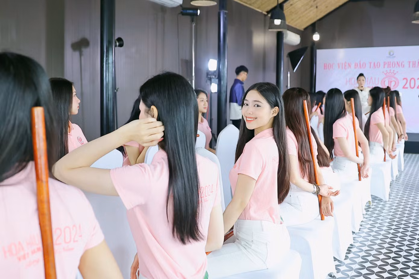 Chuyên gia Châu Loan cho biết cô ghi nhận và đánh giá cao vị thế của cuộc thi Hoa hậu Việt Nam trong kỷ nguyên vươn mình của dân tộc.