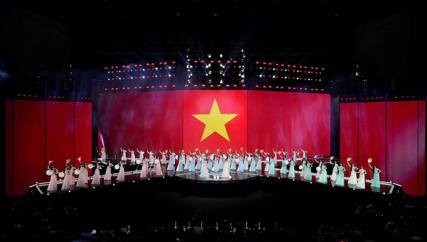 Đây không đơn thuần là một cuộc thi sắc đẹp, còn là hành trình văn hóa, nơi những giá trị truyền thống được “kể” lại bằng ngôn ngữ của thời đại số. Đây không đơn thuần là một cuộc thi sắc đẹp, còn là hành trình văn hóa, nơi những giá trị truyền thống được “kể” lại bằng ngôn ngữ của thời đại số.