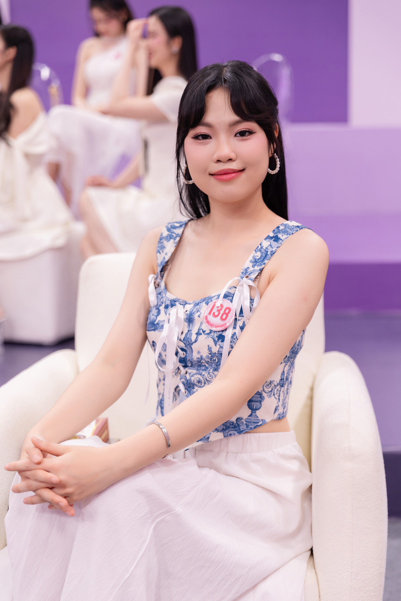 Ở tập đầu tiên, thí sinh Hoa hậu Việt Nam 2024 có màn chào sân, giới thiệu bản thân thông qua những món đồ vật họ mang đến nhà chung.