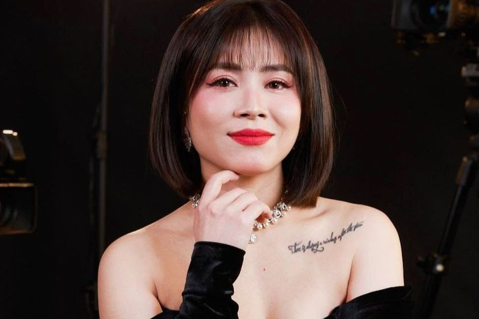 Đến thời điểm hiện tại, MC Hoàng Linh chưa lên tiếng dù liên tục bị khán giả nhắc tên sau khi hãng sữa cô quảng cáo nằm trong đường dây sữa giả. Đến thời điểm hiện tại, MC Hoàng Linh chưa lên tiếng dù liên tục bị khán giả nhắc tên sau khi hãng sữa cô quảng cáo nằm trong đường dây sữa giả.