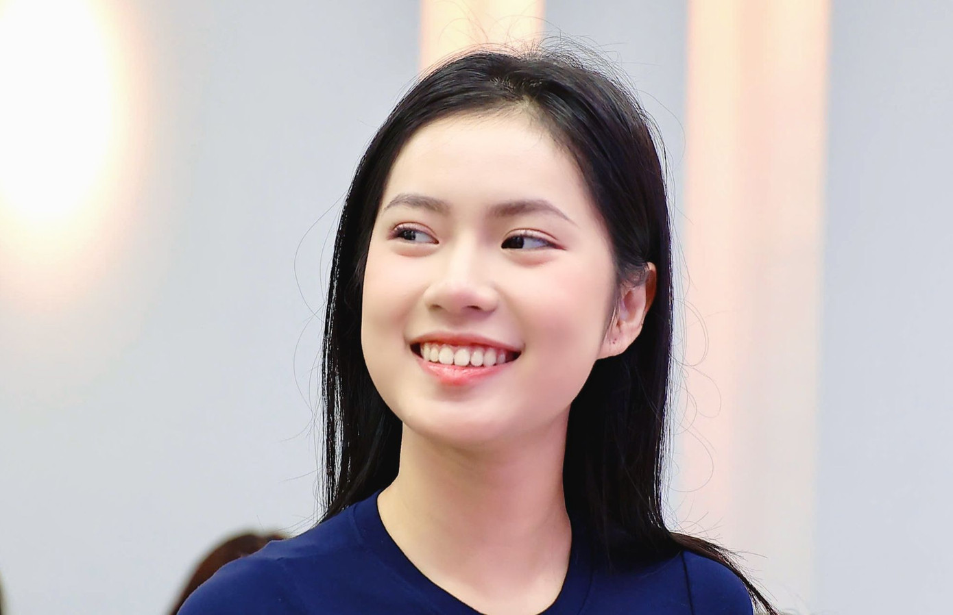 Thuyết trình, khả năng ứng xử là một trong những kỹ năng mềm cần thiết để các cô gái tự tin trên hành trình tới vương miện.