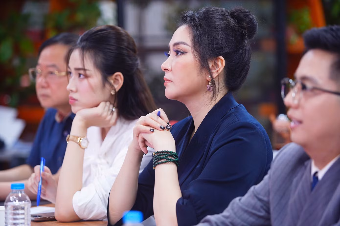 Chiều 9/4, Hoa hậu Nguyễn Thị Huyền và Đỗ Thị Hà xuất hiện ở buổi học tranh biện, hùng biện của thí sinh Hoa hậu Việt Nam 2024.