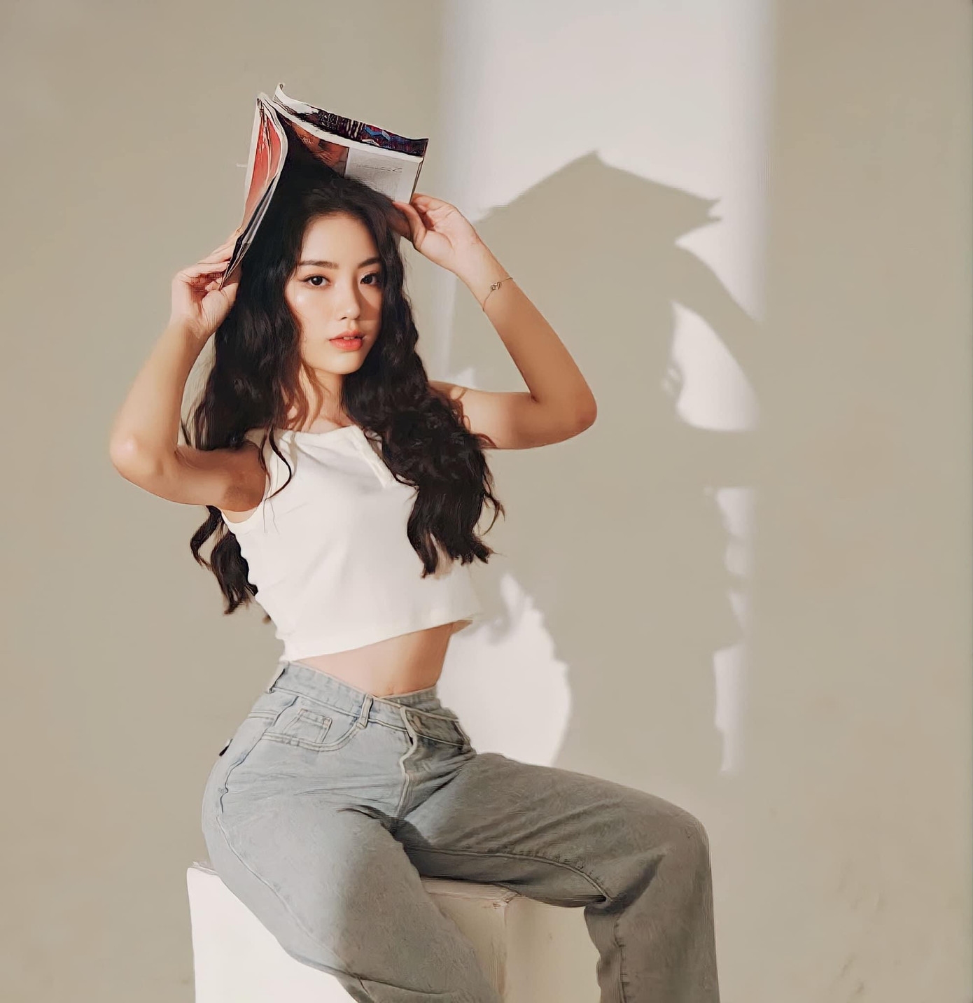 “Tôi hy vọng có thể đi xa hơn, đại diện cho thế hệ phụ nữ trẻ dám ước mơ, biết lắng nghe và luôn hướng về những giá trị tốt đẹp cho cộng đồng”, Quỳnh Trang nhấn mạnh.