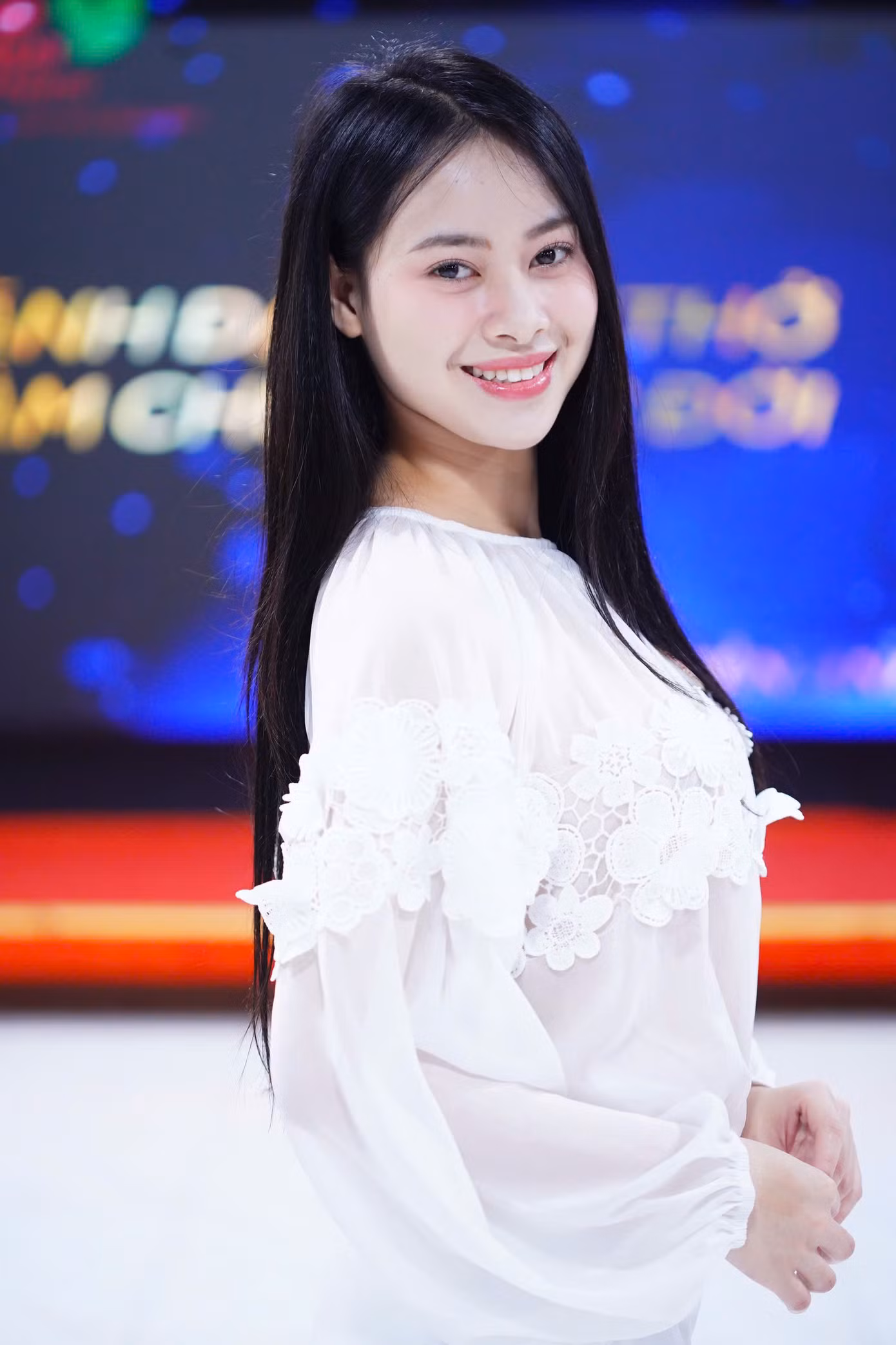 Kiều Trinh chia sẻ cô hào hứng khi tham gia các hoạt động ở nhà chung Hoa hậu Việt Nam 2024. Cô đặc biệt thấy thú vị ở phần thi chấm mặt mộc. "Tôi ít khi để mặt mộc và xem đây là thử thách với bản thân. Tôi thường nhận được lời khen có làn da mịn màng, trắng sáng", Kiều Trinh nói.