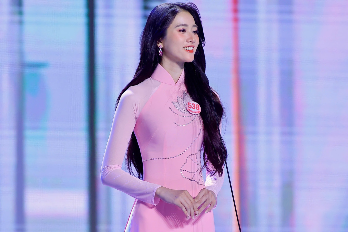 Ngô Trần Hải Yến sinh năm 2004, đến từ TPHCM, sinh viên Đại học Công nghiệp TP HCM. Cô sở hữu chiều cao 1,78 m và vòng eo 58 cm. Ngô Trần Hải Yến sinh năm 2004, đến từ TPHCM, sinh viên Đại học Công nghiệp TP HCM. Cô sở hữu chiều cao 1,78 m và vòng eo 58 cm.