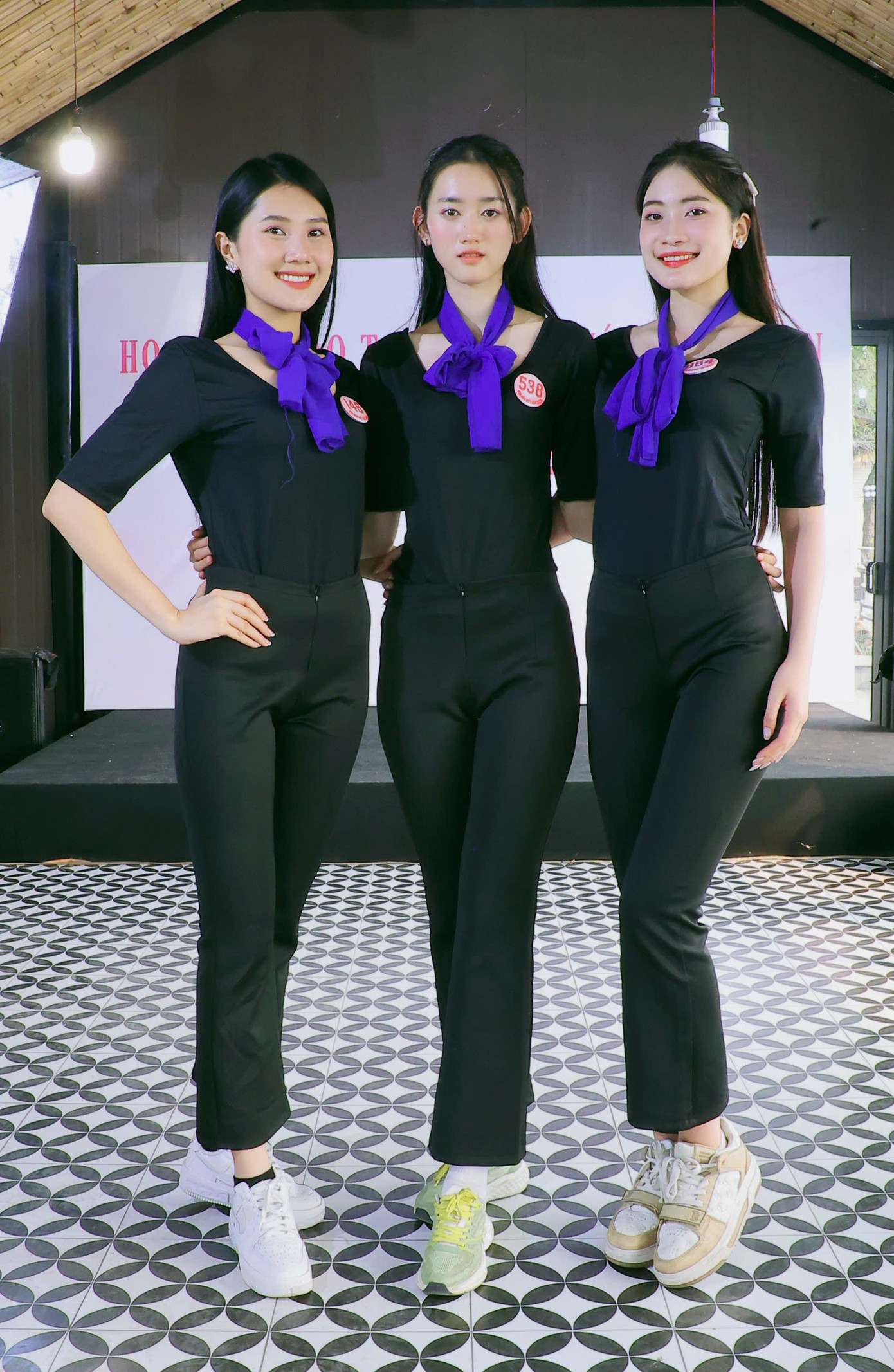 Theo đánh giá của chuyên gia nhân trắc học, chuyên gia phong thái, hiếm có năm nào thí sinh Hoa hậu Việt Nam đẹp đồng đều về hình thể, nhan sắc, tri thức như năm nay. Thí sinh Ngô Trần Hải Yến (SBD 538) cao 1,77 m. Cô xem đây là ưu thế mình may mắn có được nhưng không phải yếu tố quyết định trong cuộc thi.