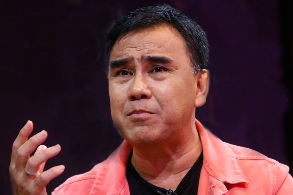 MC Quyền Linh, BTV Quang Minh, MC Cát Tường từng lên tiếng xin lỗi liên quan tới hoạt động quảng cáo.