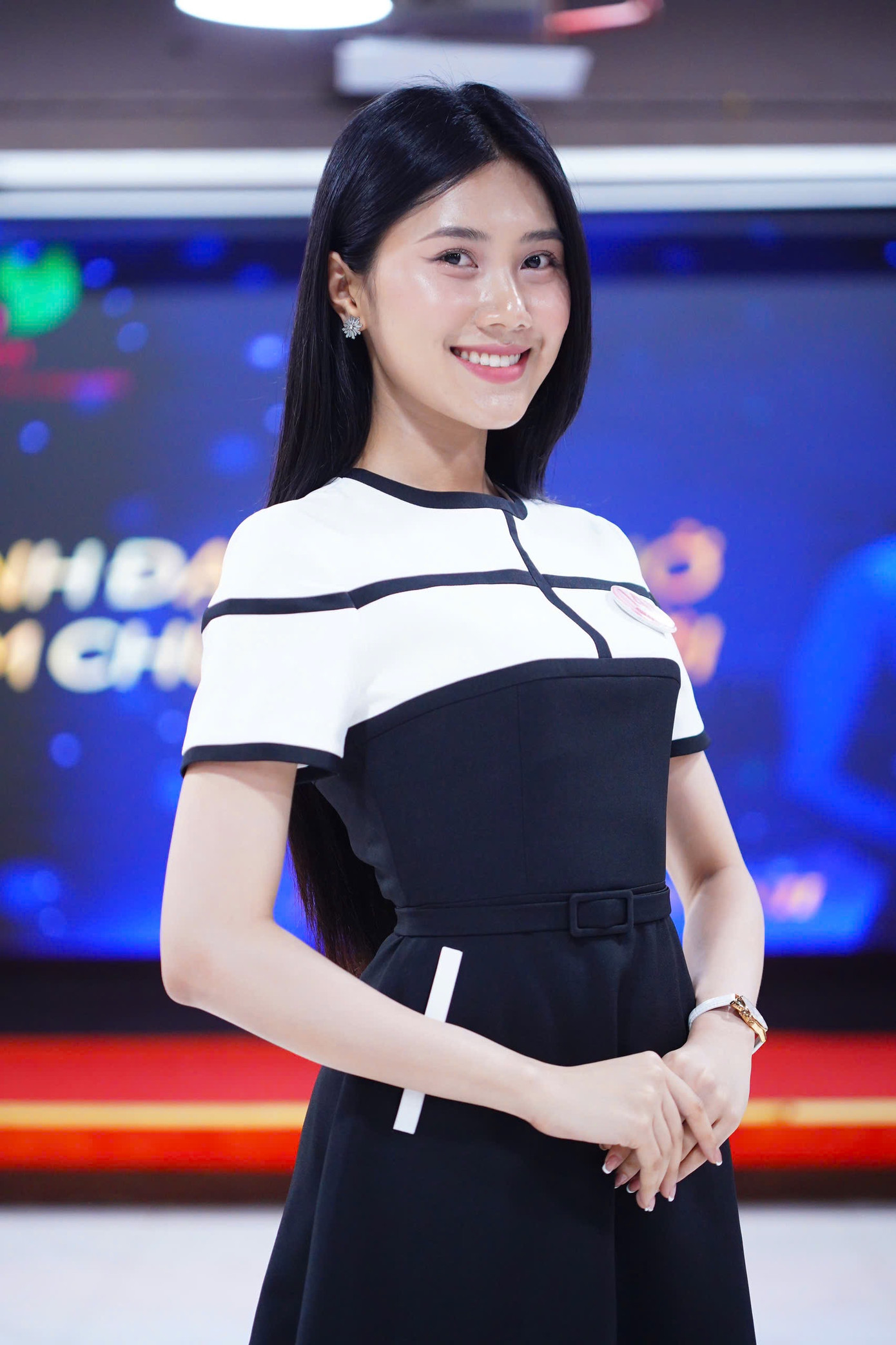 Thí sinh Bùi Thùy Nhiên đang học văn bằng hai ngành Quản trị Kinh doanh tại Đại học Kinh tế Quốc dân. Cô đã tốt nghiệp ngành Du lịch tại Đại học Văn hóa TPHCM.