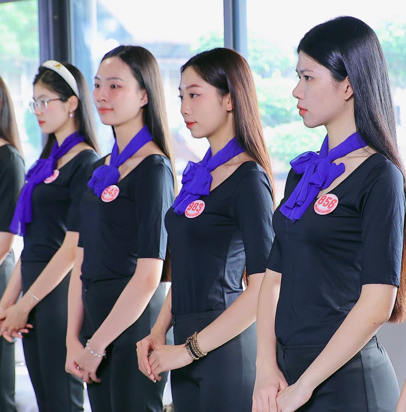 Hiện, Top 41 Hoa hậu Việt Nam 2024 tiếp tục các hoạt động ở nhà chung ở Hà Nội. Các thí sinh được đào tạo kỹ năng cơ bản về giao tiếp, ứng xử, catwalk, vũ đạo, phong thái...