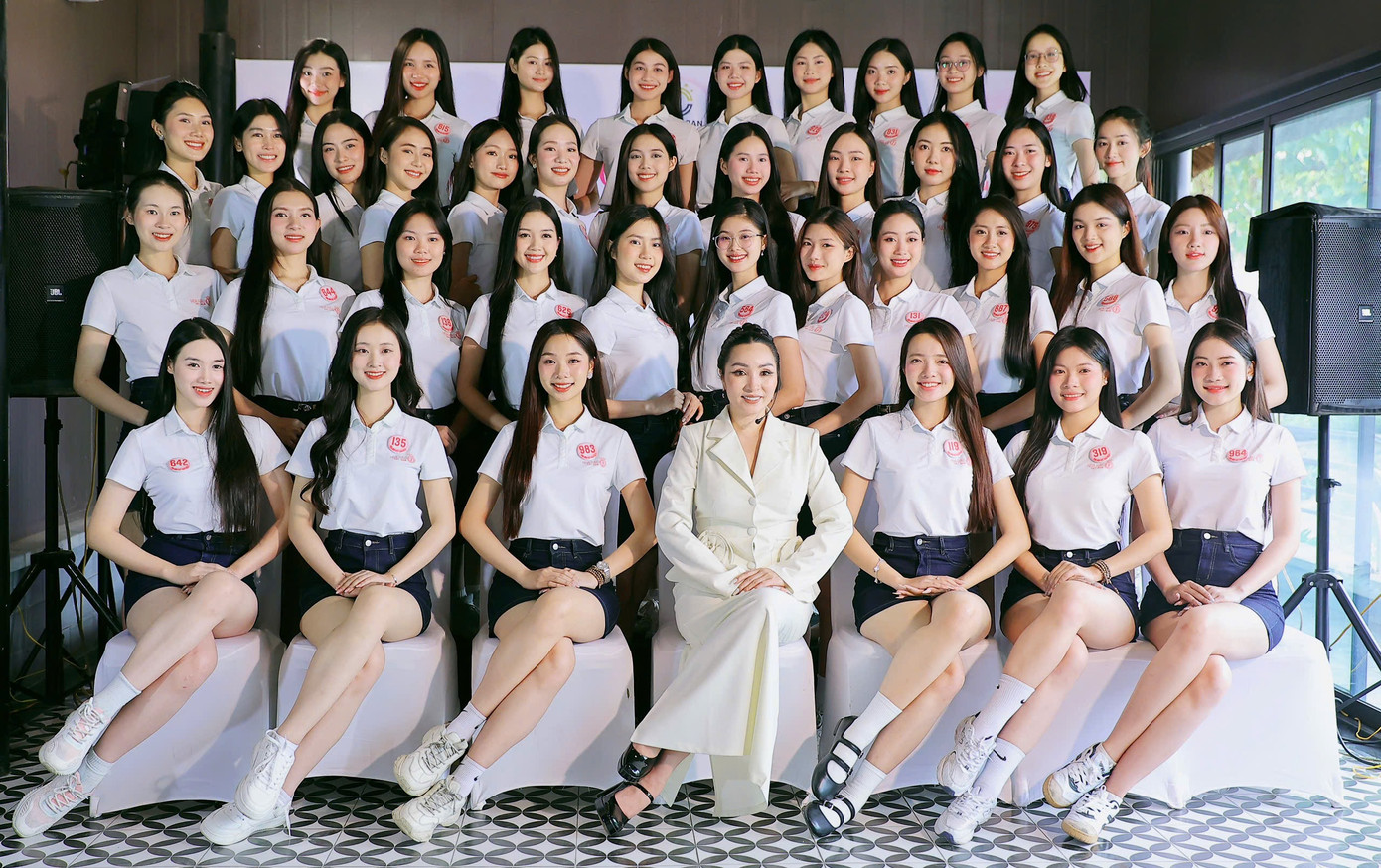 Dự kiến, Chung khảo Hoa hậu Việt Nam diễn ra vào trung tuần tháng 4 tại Hà Nội.