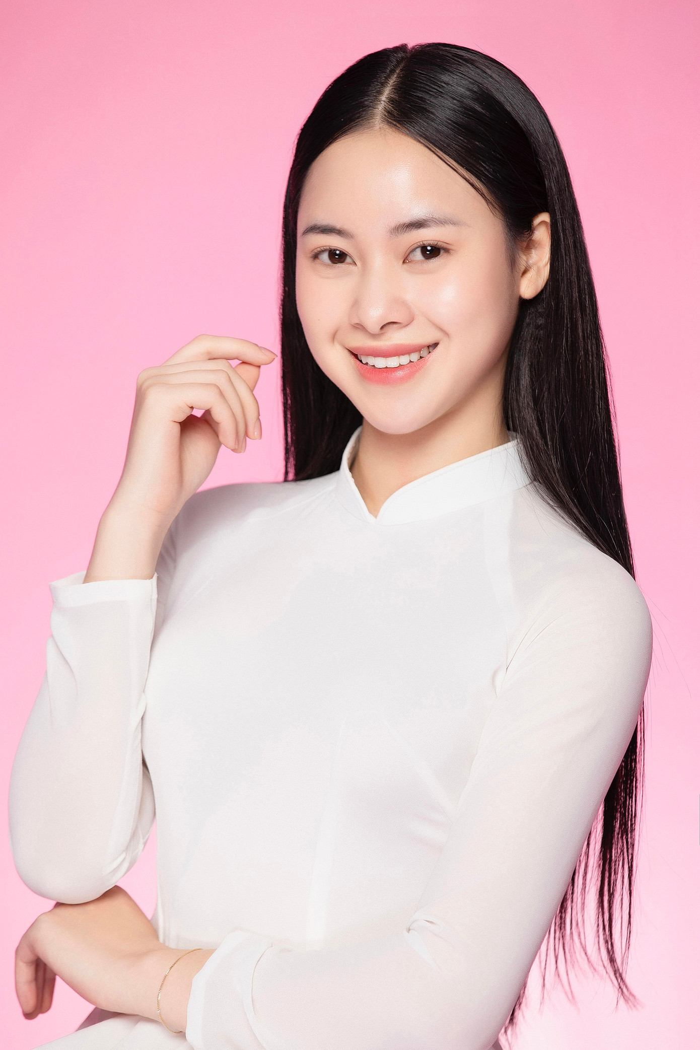 Ảnh mặt mộc của một số thí sinh Hoa hậu Việt Nam 2024.