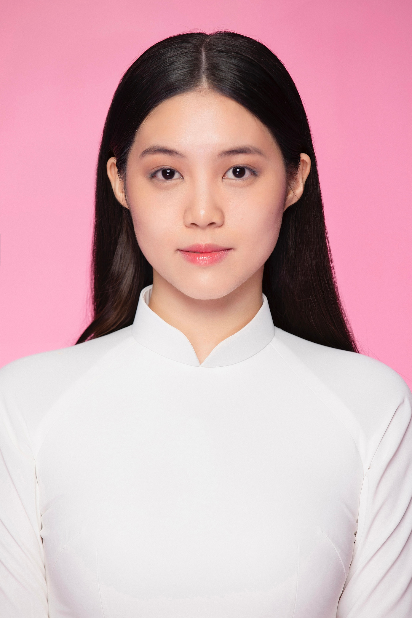 Thí sinh Trần Ngọc Châu Anh sinh năm 2003, đến từ Hà Nội, sinh viên chuyên ngành Piano tại Học viện Âm nhạc quốc gia Việt Nam. Cô cũng là Thiếu úy Quân nhân chuyên nghiệp, đang công tác tại Khoa Âm nhạc, Đại học Văn hóa Nghệ thuật Quân đội. Thí sinh Hoàng Thị Tú Anh Tú Anh sinh năm 2003, đến từ Hà Nội, hiện là sinh viên Đại học Ngoại Thương Hà Nội. Tú Anh biết 2 ngoại ngữ là tiếng Anh và tiếng Nhật. Thí sinh Trần Ngọc Châu Anh sinh năm 2003, đến từ Hà Nội, sinh viên chuyên ngành Piano tại Học viện Âm nhạc quốc gia Việt Nam. Cô cũng là Thiếu úy Quân nhân chuyên nghiệp, đang công tác tại Khoa Âm nhạc, Đại học Văn hóa Nghệ thuật Quân đội. Thí sinh Hoàng Thị Tú Anh Tú Anh sinh năm 2003, đến từ Hà Nội, hiện là sinh viên Đại học Ngoại Thương Hà Nội. Tú Anh biết 2 ngoại ngữ là tiếng Anh và tiếng Nhật.