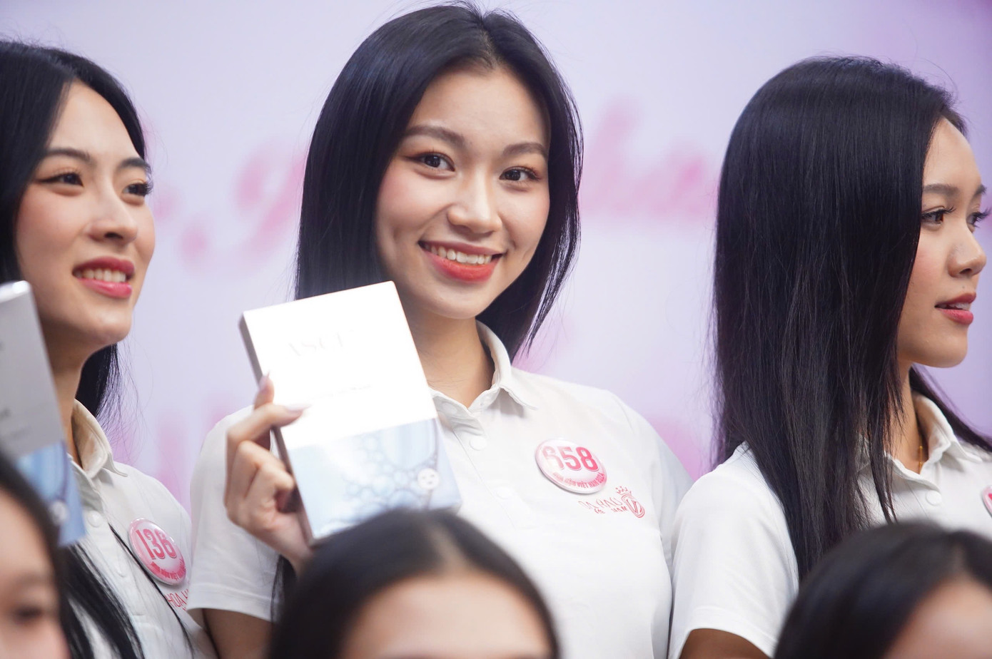 Huyền Cơ chia sẻ cô đến với cuộc thi Hoa hậu Việt Nam 2024 bằng sự tự tin, tinh thần sẵn sàng cống hiến hết mình. Cô cho rằng đây là hành trình đầy ý nghĩa để học hỏi, trau dồi và nâng cấp bản thân từng ngày.