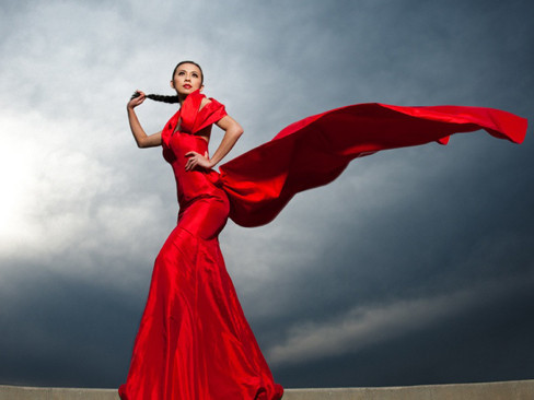 Huyền Ny rất đắt show làm MC hoa hậu bên Mỹ