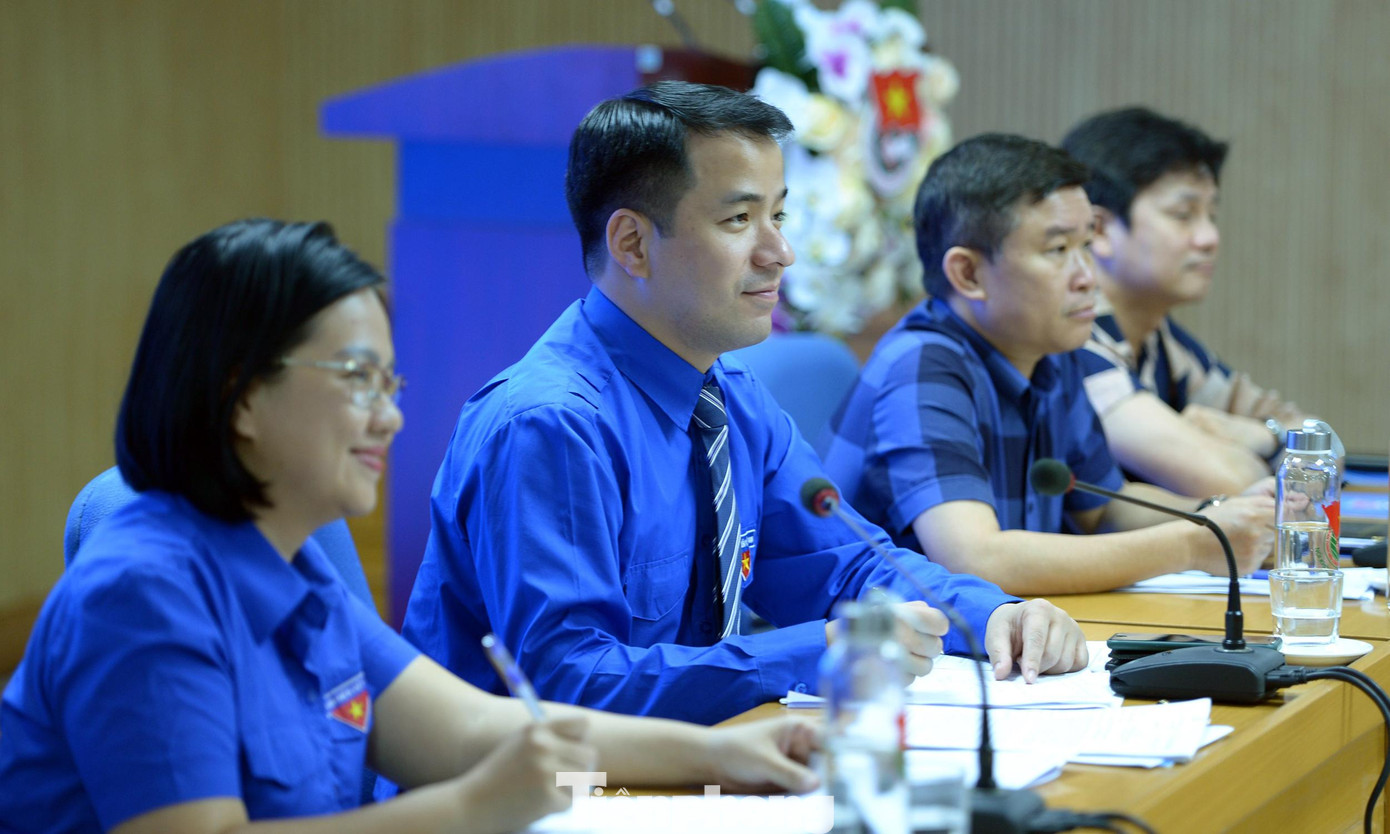 Anh Ngô Văn Cương - Bí thư T.Ư Đoàn chia sẻ tại chương trình. Ảnh: Dương Triều