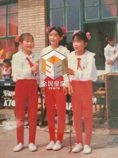 Bức ảnh Triệu Lệ Dĩnh thời bé được chia sẻ năm 2016.