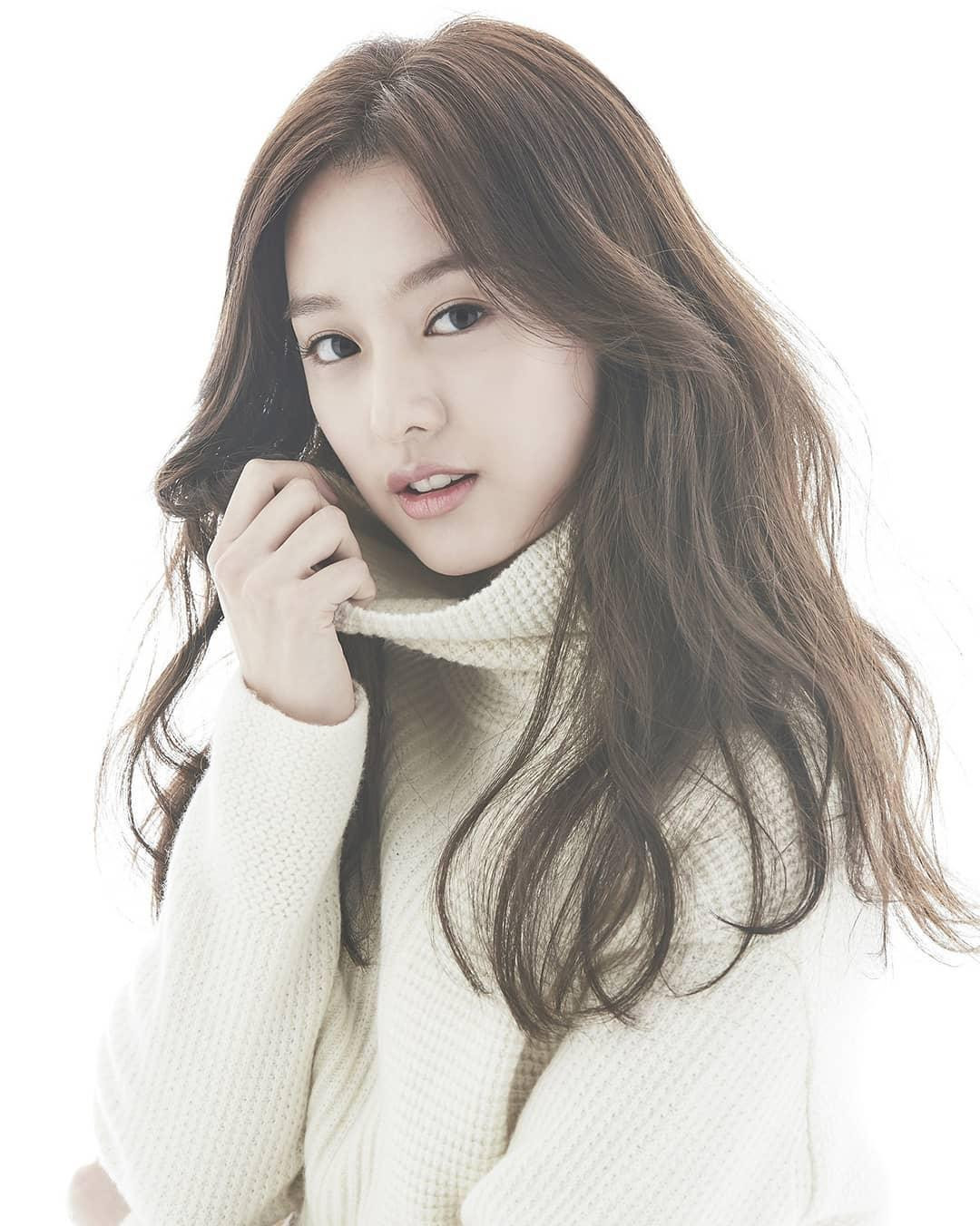 12. Kim Ji Won: 23.448 phiếu bầu