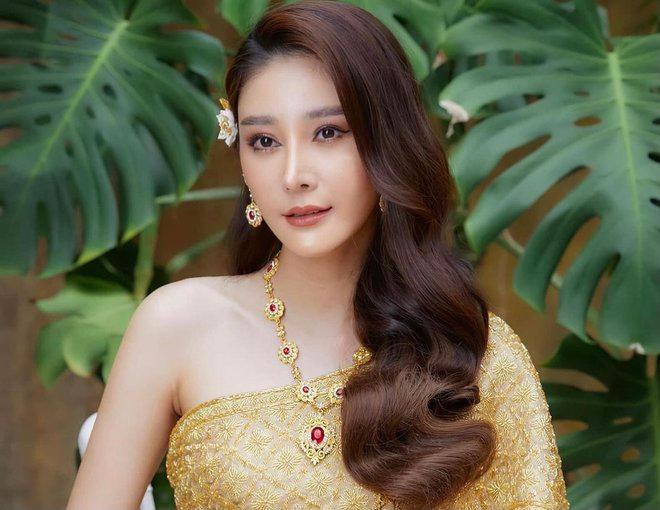 Nida "Tangmo" Patcharaveerapong rơi xuống sông tử vong hôm 24/2.