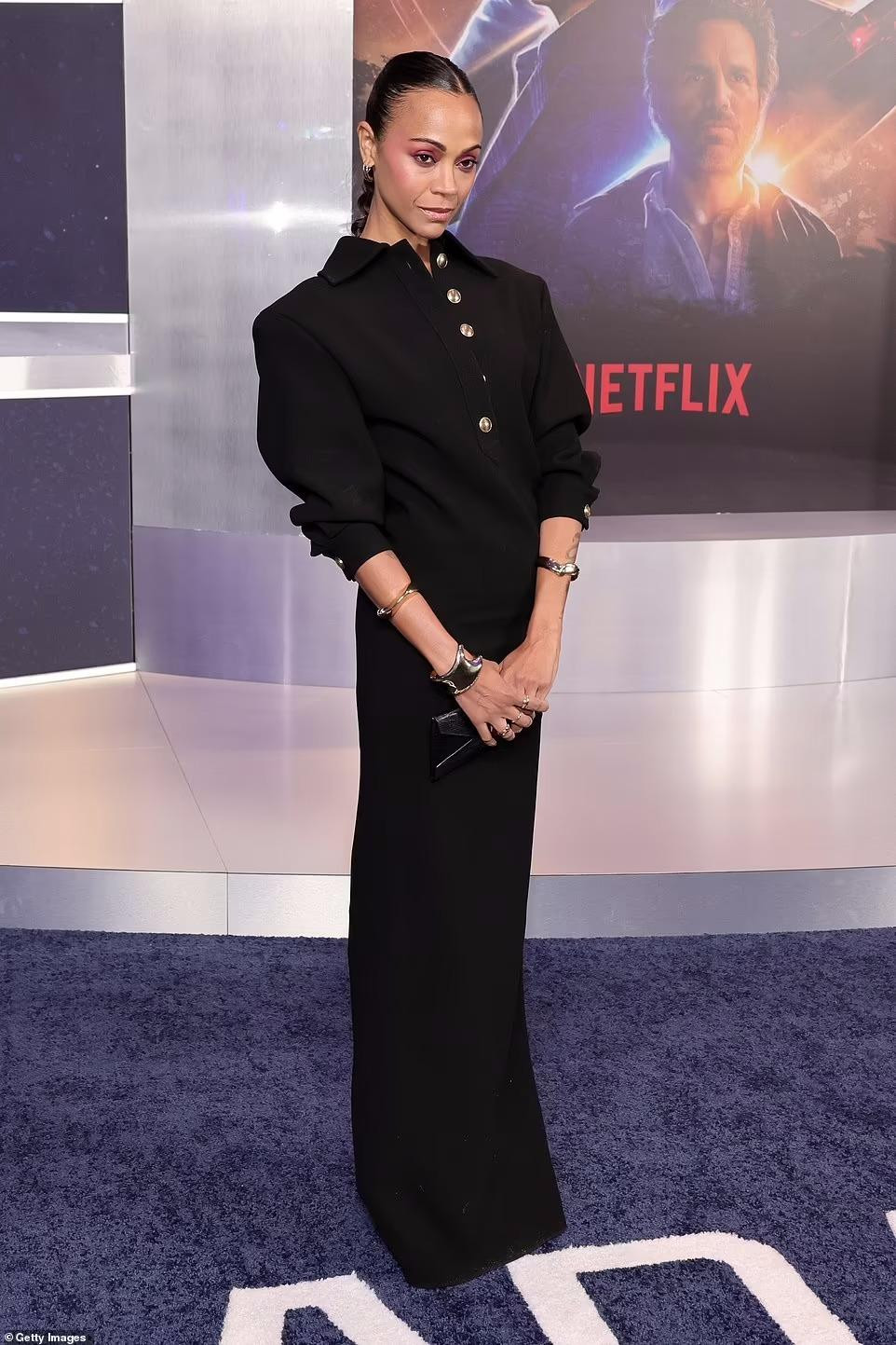 Một mỹ nhân khác xuất hiện tại sự kiện là ngôi sao "Vệ binh dải ngân hà" Zoe Saldana.