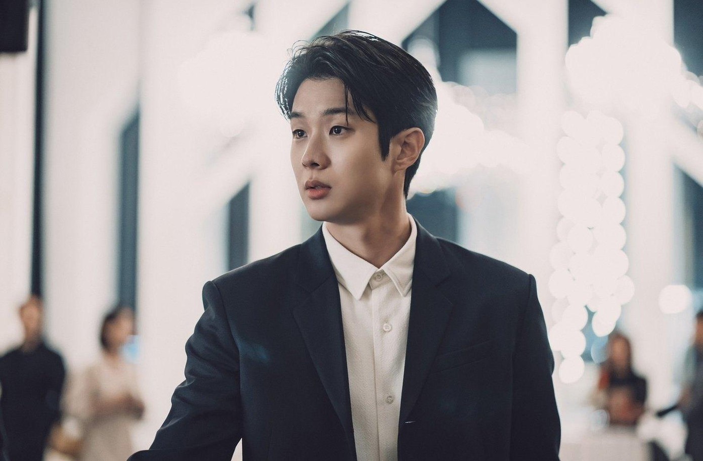 20. Choi Woo Shik: Ngôi sao “Ký sinh trùng” nhận được 13.395 phiếu bầu, “chốt” Top 20.