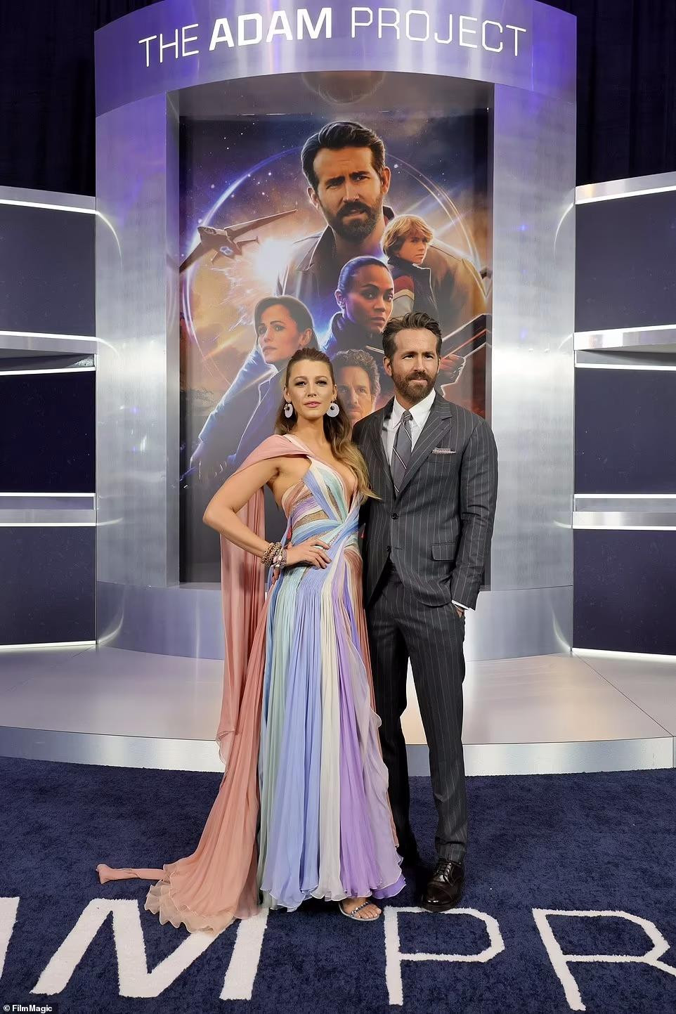 Tối 28/2, Ryan Reynolds dẫn bà xã Blake Lively dự buổi ra mắt bộ phim mới "The Adam Project" tại thành phố New York, Mỹ.