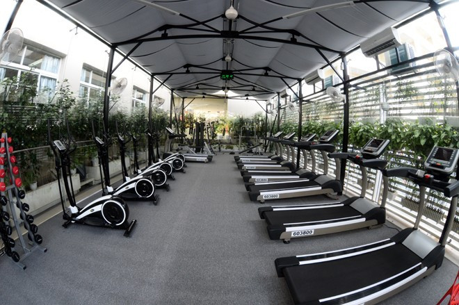 Đặc biệt tai ĐH Thăng Long còn có một phòng tập gym với hàng chục loại máy tập tiên tiến 