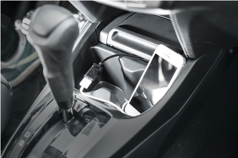 Cổng kết nối USB và AUX