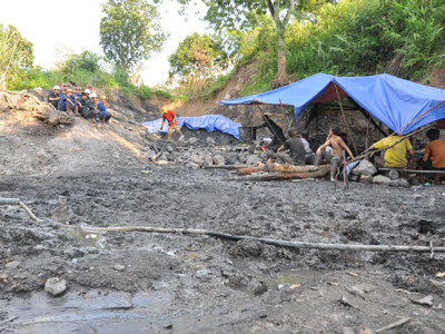 Hiện trường vụ sụt lò. Ảnh: C.N