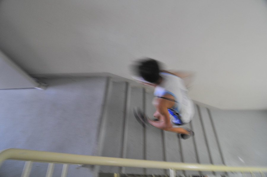 Cầu thang bộ tại Keangnam Landmark Tower là một thử thách đối với các vận động viên bởi độ dốc và gấp khúc.