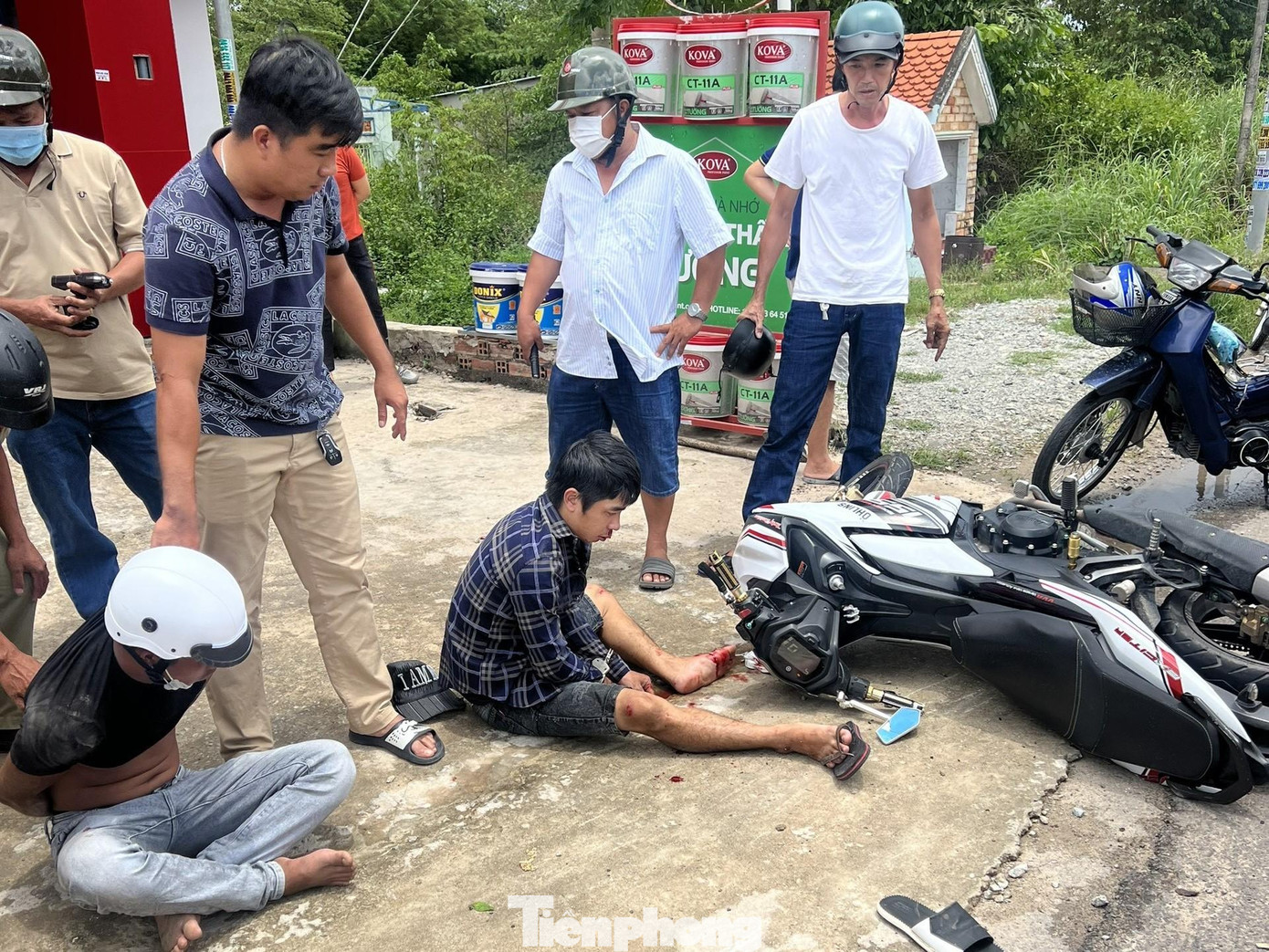 Hai tên cướp bị khống chế