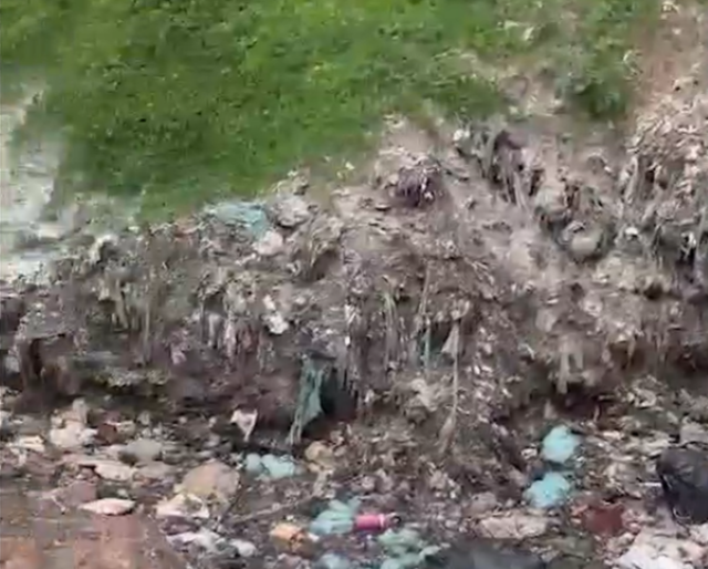 Rác thải được phát hiện Ảnh: Công an cung cấp