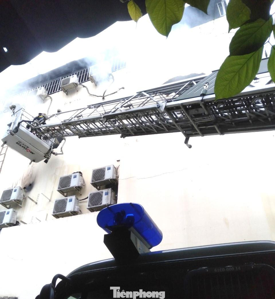 Lực lượng chức năng nỗ lực tìm kiếm nạn nhân Lực lượng chức năng nỗ lực tìm kiếm nạn nhân