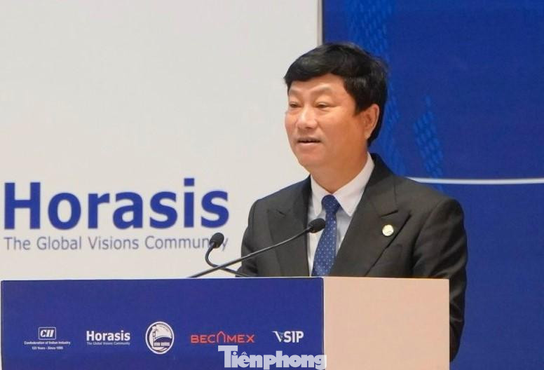 Chủ tịch UBND tỉnh Bình Dương Võ Văn Minh.