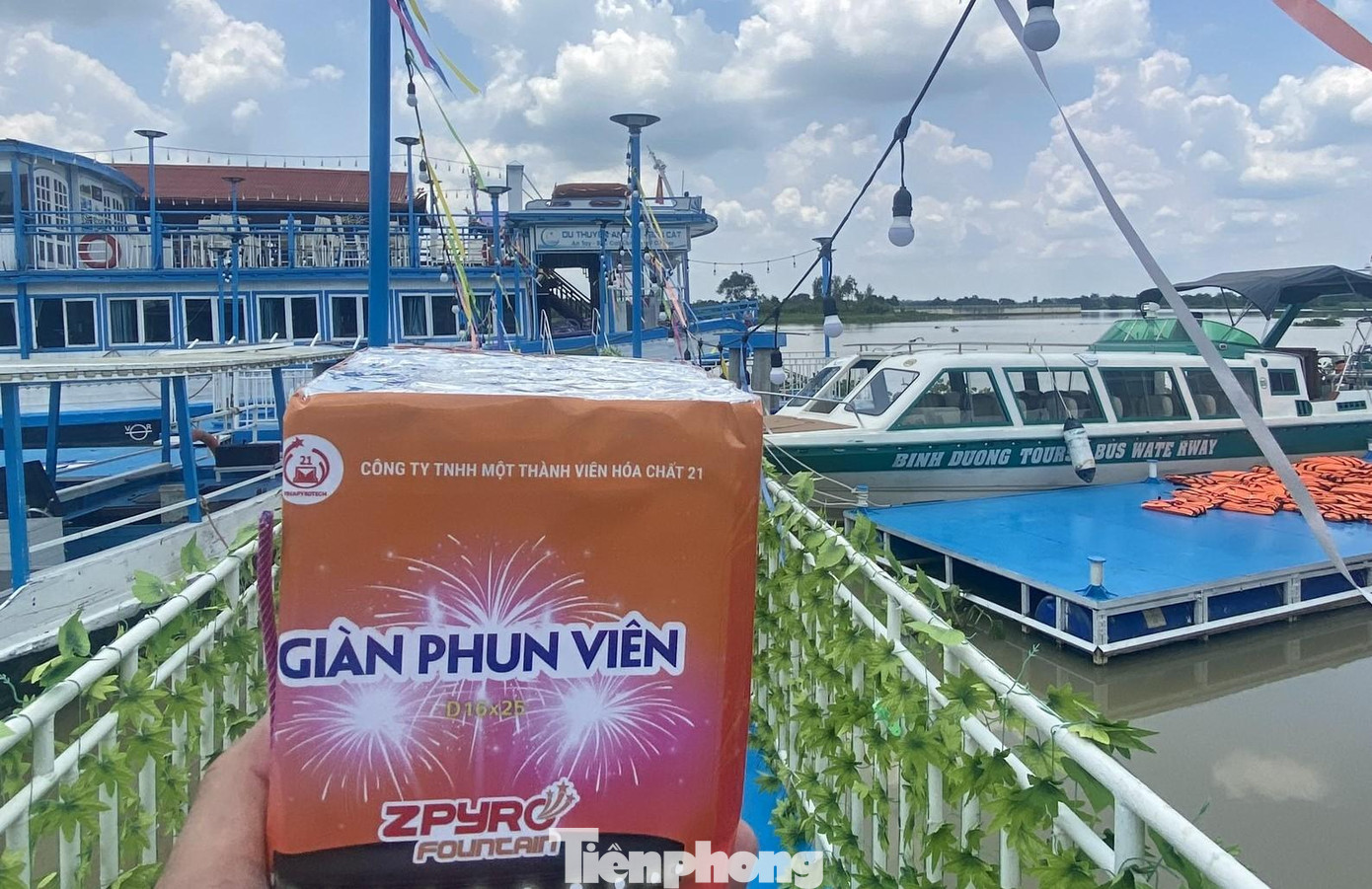 Theo ban tổ chức, pháo hoa chỉ bắn tượng trưng để mừng ngày Tết Độc lập