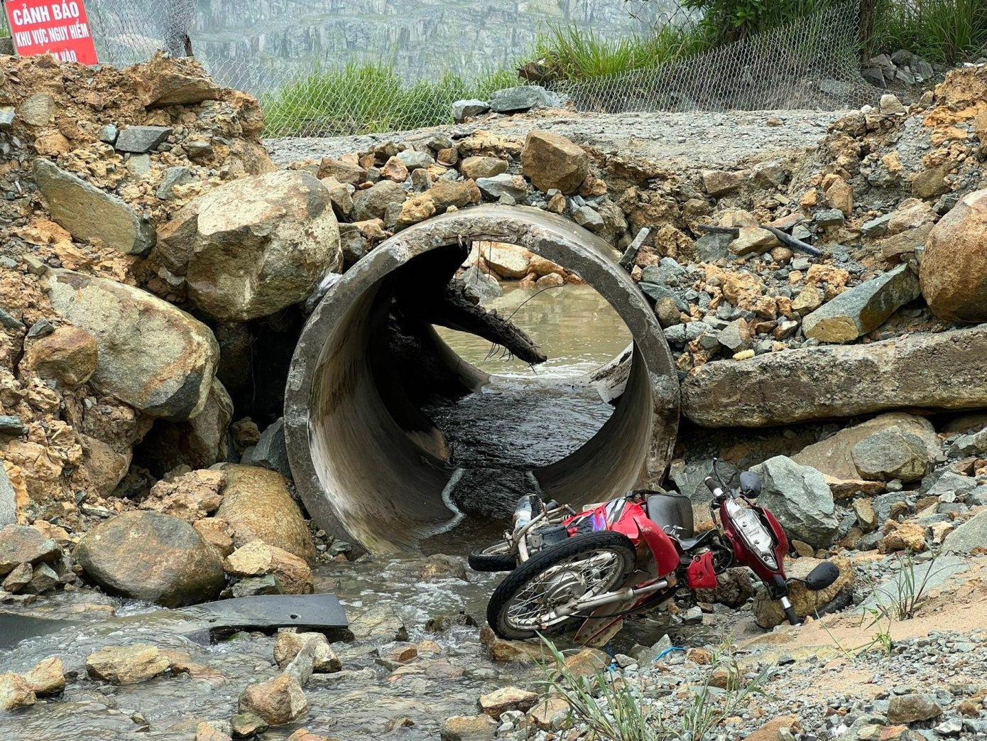 Chiếc xe máy của nạn nhân Ảnh: CTV