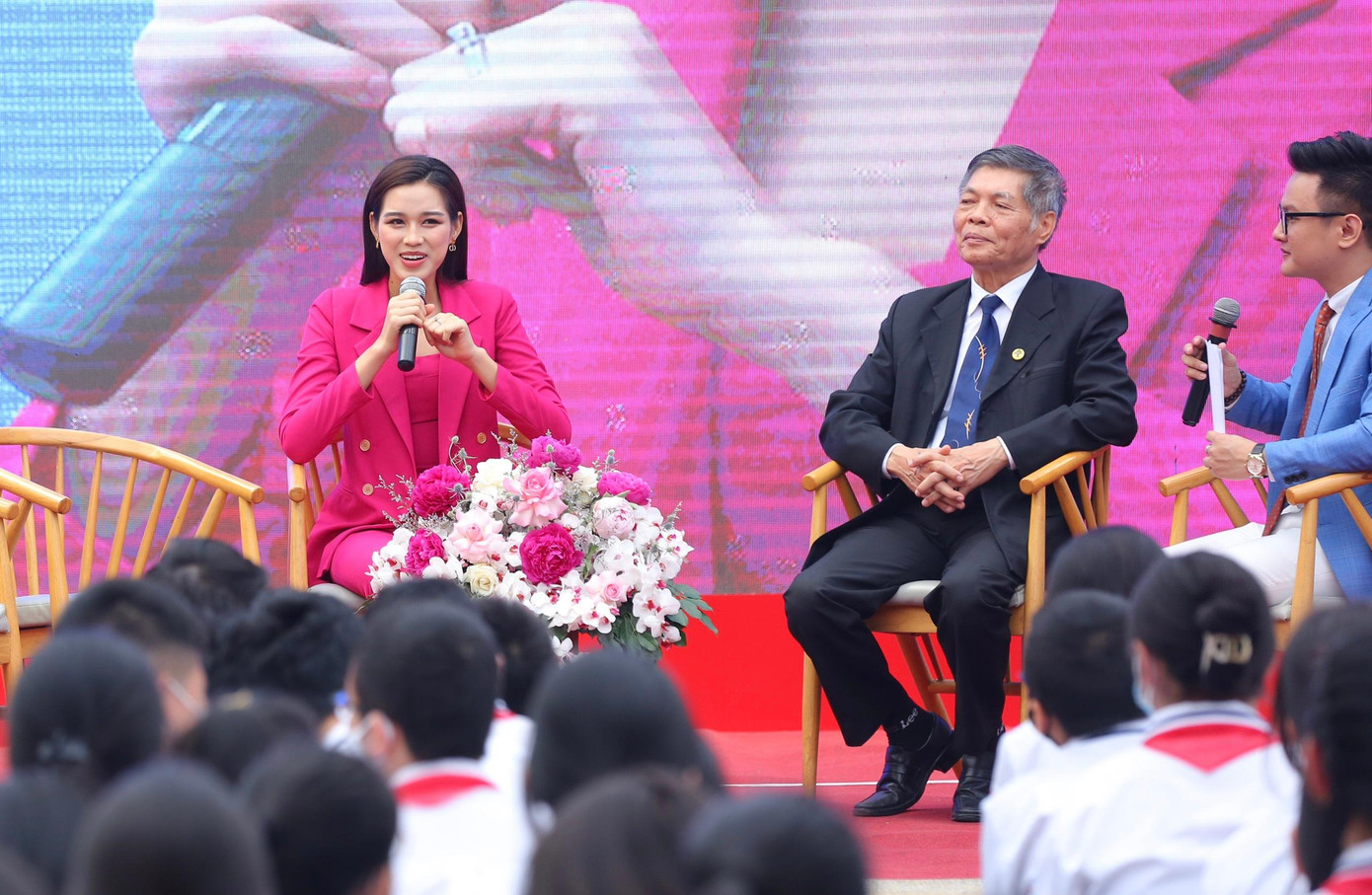 Diễn đàn 'Điều em muốn nói': Những chia sẻ từ trái tim ảnh 43 Diễn đàn 'Điều em muốn nói': Những chia sẻ từ trái tim ảnh 43