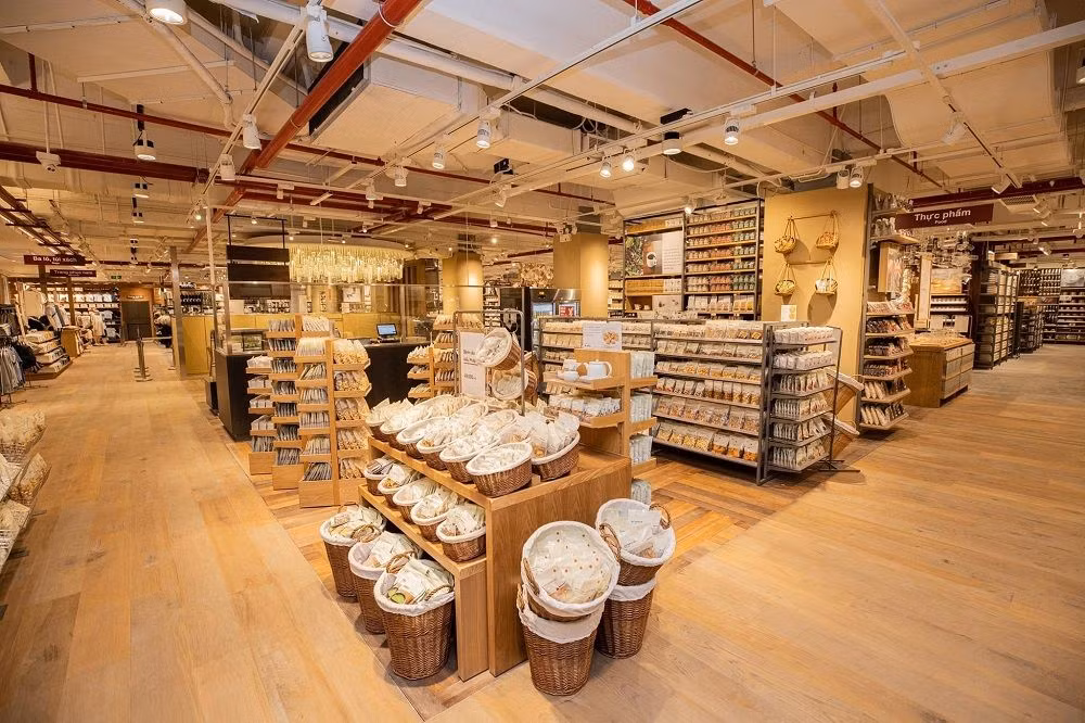 Ngày mở cửa đầu tiên của Muji Việt Nam: Flagship “siêu to khổng lồ” cái gì cũng có ảnh 2