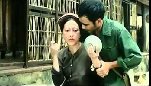 Phim 'Thương nhớ ở ai' khác gì so với tiểu thuyết 'Bến không chồng'? ảnh 1