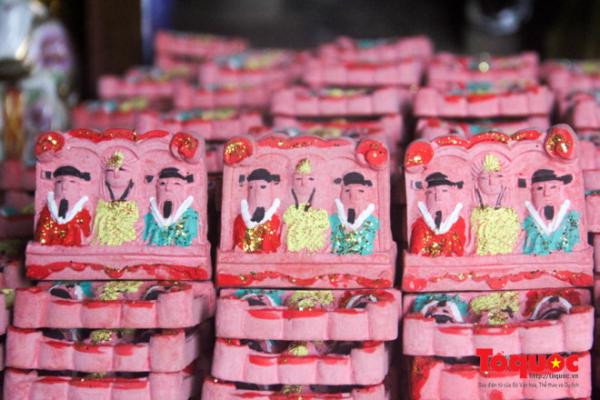 Tết ông Công ông Táo ở ngôi làng “nặn đất thành cơm” ở xứ Huế ảnh 9
